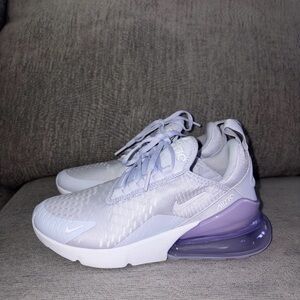 Nike Air Max 270 in Light Gray and Lavender